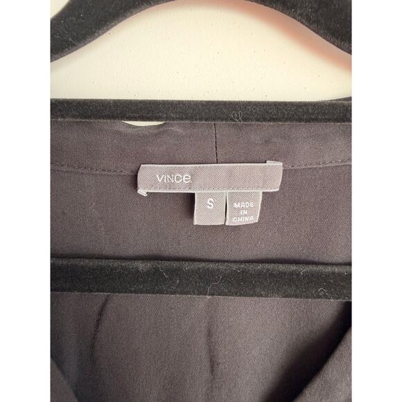 Vince Black 100% Silk Button Front Blouse White Contrast Trim Size Small - Picture 3 of 4